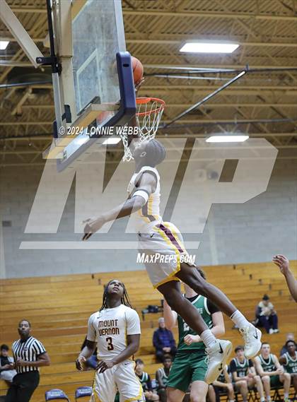 Thumbnail 3 in St. Joseph vs Mount Vernon (New York Holiday Invitational) photogallery.