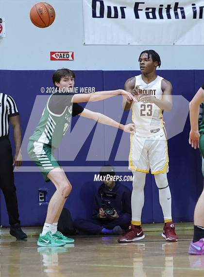 Thumbnail 3 in St. Joseph vs Mount Vernon (New York Holiday Invitational) photogallery.