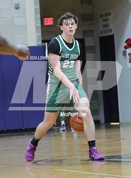 Thumbnail 1 in St. Joseph vs Mount Vernon (New York Holiday Invitational) photogallery.