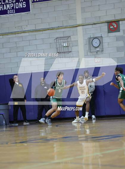 Thumbnail 2 in St. Joseph vs Mount Vernon (New York Holiday Invitational) photogallery.