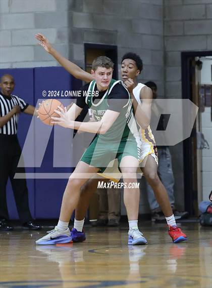 Thumbnail 3 in St. Joseph vs Mount Vernon (New York Holiday Invitational) photogallery.