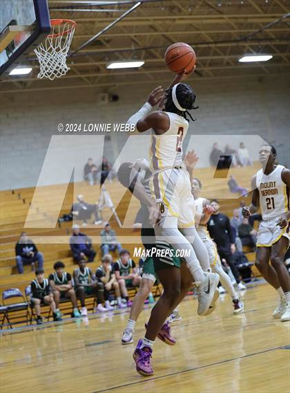Thumbnail 3 in St. Joseph vs Mount Vernon (New York Holiday Invitational) photogallery.