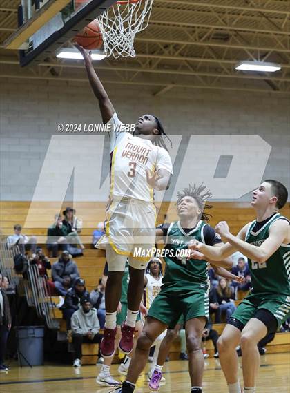 Thumbnail 1 in St. Joseph vs Mount Vernon (New York Holiday Invitational) photogallery.
