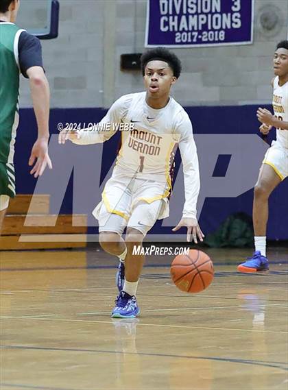 Thumbnail 3 in St. Joseph vs Mount Vernon (New York Holiday Invitational) photogallery.
