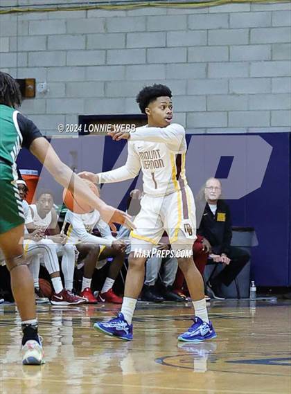 Thumbnail 2 in St. Joseph vs Mount Vernon (New York Holiday Invitational) photogallery.