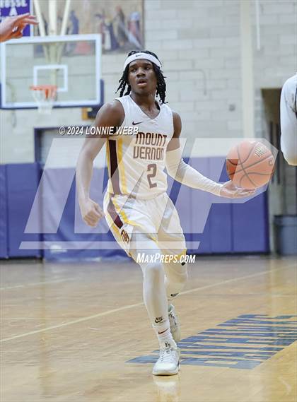 Thumbnail 1 in St. Joseph vs Mount Vernon (New York Holiday Invitational) photogallery.