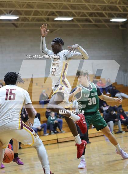 Thumbnail 3 in St. Joseph vs Mount Vernon (New York Holiday Invitational) photogallery.