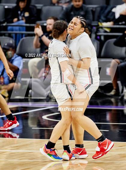 Thumbnail 3 in Windward vs Salesian College Preparatory (CIF State D1 Final) photogallery.