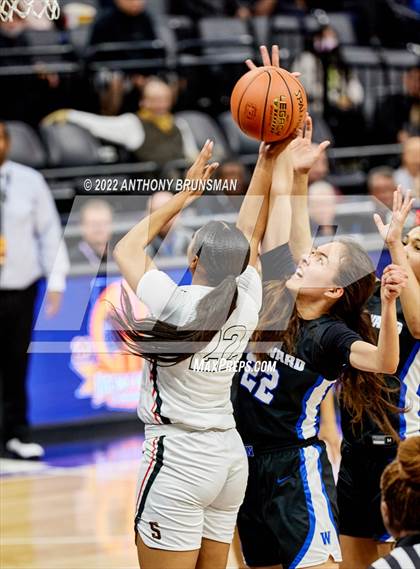 Thumbnail 3 in Windward vs Salesian College Preparatory (CIF State D1 Final) photogallery.
