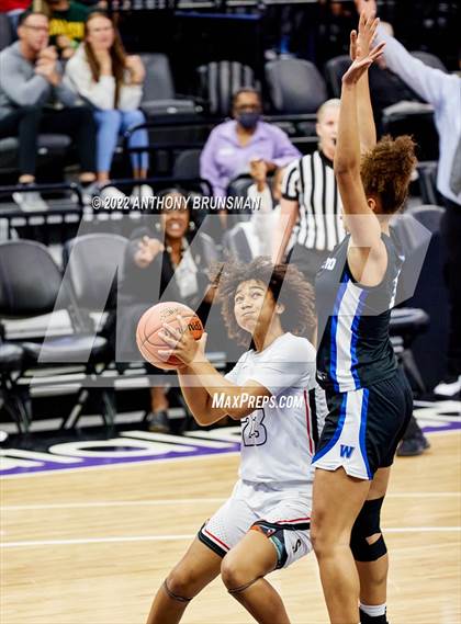 Thumbnail 1 in Windward vs Salesian College Preparatory (CIF State D1 Final) photogallery.