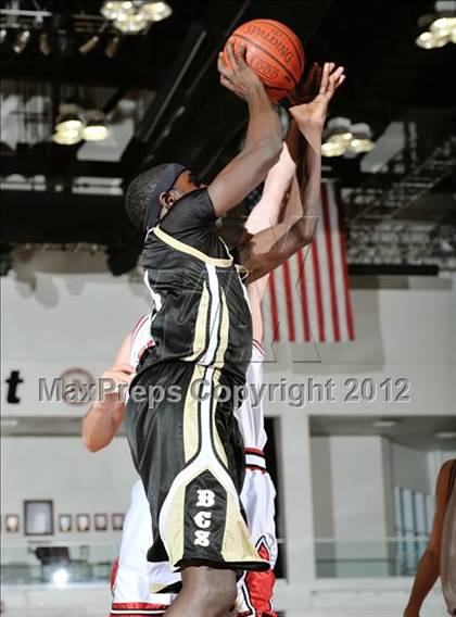 Thumbnail 3 in Bloomington Christian vs. Glendora (So Cal Shootout) photogallery.