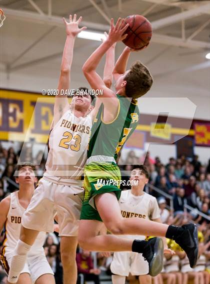Thumbnail 1 in Royal @ Simi Valley photogallery.