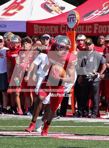 Thumbnail 1 in Paramus Catholic @ Bergen Catholic photogallery.
