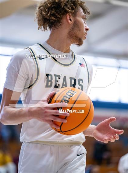 Thumbnail 2 in Gray's Creek vs. Berean Baptist Academy (MLK Dream Jam at Terry Sanford) photogallery.