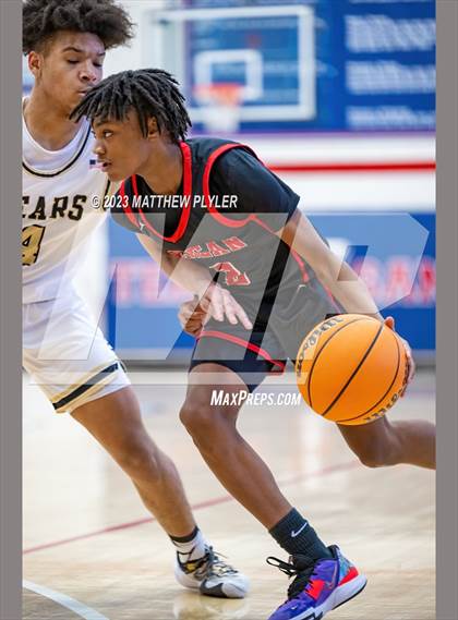 Thumbnail 3 in Gray's Creek vs. Berean Baptist Academy (MLK Dream Jam at Terry Sanford) photogallery.