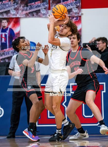 Thumbnail 2 in Gray's Creek vs. Berean Baptist Academy (MLK Dream Jam at Terry Sanford) photogallery.