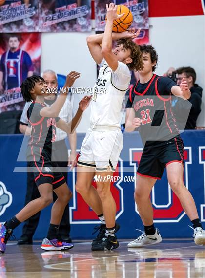 Thumbnail 3 in Gray's Creek vs. Berean Baptist Academy (MLK Dream Jam at Terry Sanford) photogallery.
