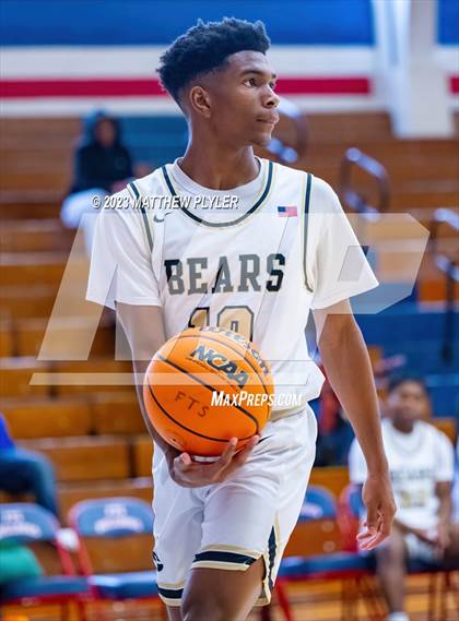 Thumbnail 3 in Gray's Creek vs. Berean Baptist Academy (MLK Dream Jam at Terry Sanford) photogallery.