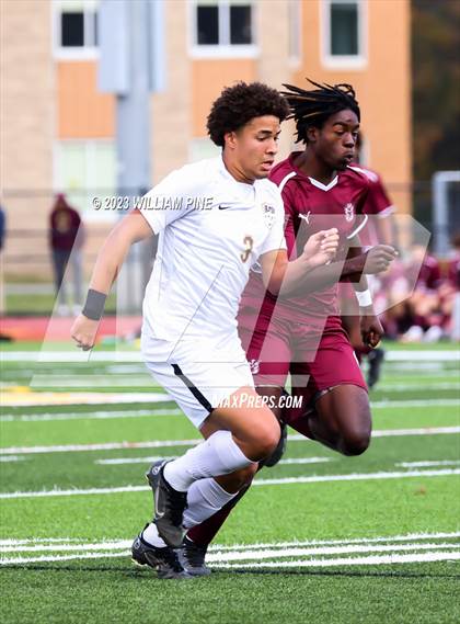 Thumbnail 2 in Arlington vs Kingston (NYSPHSAA Class AAA Regional Final) photogallery.
