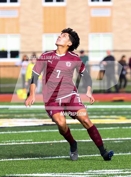 Thumbnail 2 in Arlington vs Kingston (NYSPHSAA Class AAA Regional Final) photogallery.