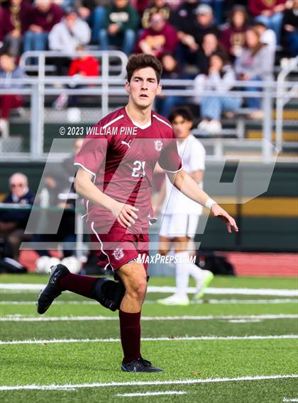 Thumbnail 1 in Arlington vs Kingston (NYSPHSAA Class AAA Regional Final) photogallery.