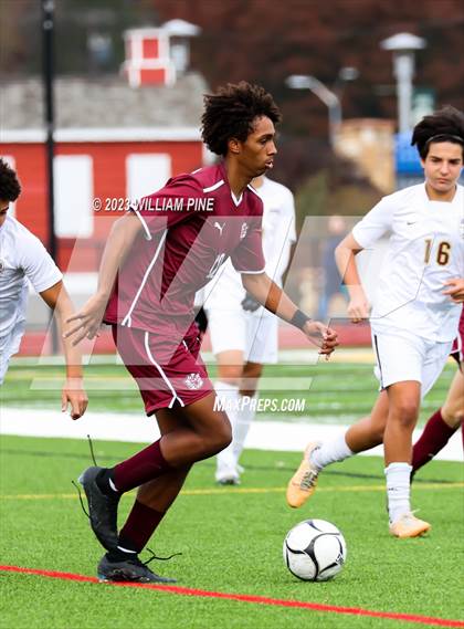 Thumbnail 1 in Arlington vs Kingston (NYSPHSAA Class AAA Regional Final) photogallery.