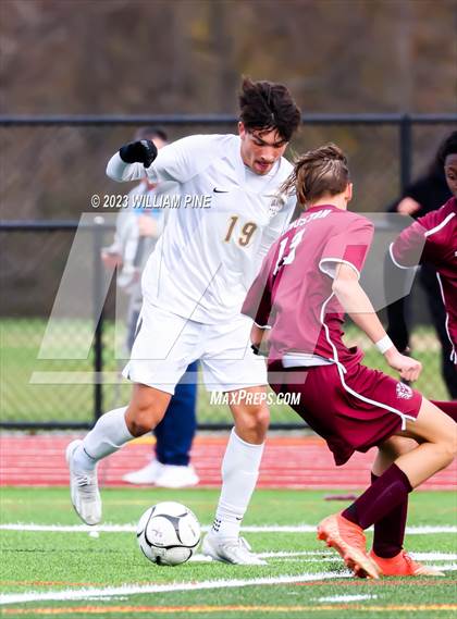 Thumbnail 3 in Arlington vs Kingston (NYSPHSAA Class AAA Regional Final) photogallery.