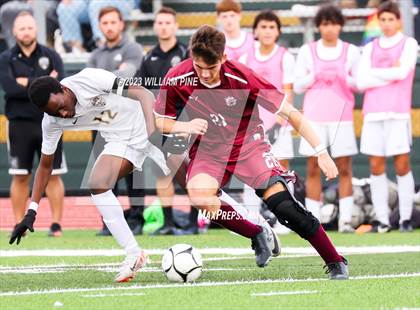 Thumbnail 2 in Arlington vs Kingston (NYSPHSAA Class AAA Regional Final) photogallery.