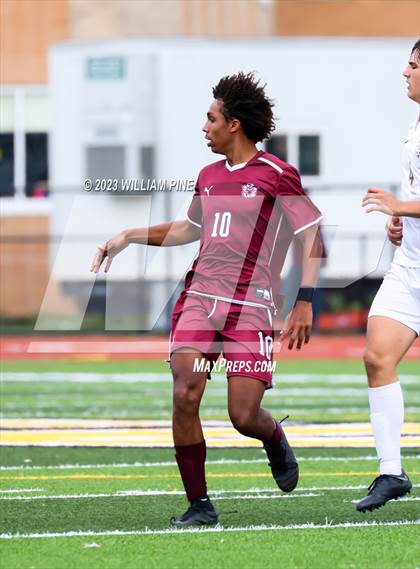 Thumbnail 1 in Arlington vs Kingston (NYSPHSAA Class AAA Regional Final) photogallery.