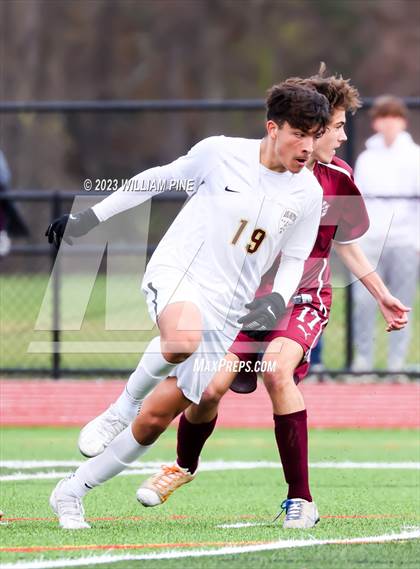 Thumbnail 2 in Arlington vs Kingston (NYSPHSAA Class AAA Regional Final) photogallery.