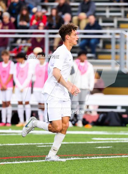 Thumbnail 2 in Arlington vs Kingston (NYSPHSAA Class AAA Regional Final) photogallery.