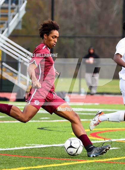 Thumbnail 3 in Arlington vs Kingston (NYSPHSAA Class AAA Regional Final) photogallery.