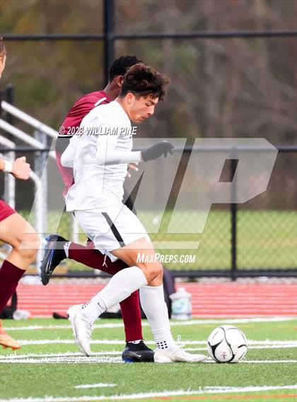 Thumbnail 2 in Arlington vs Kingston (NYSPHSAA Class AAA Regional Final) photogallery.