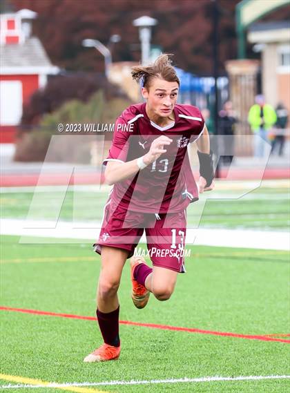 Thumbnail 2 in Arlington vs Kingston (NYSPHSAA Class AAA Regional Final) photogallery.
