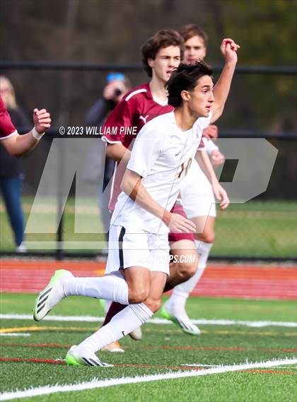 Thumbnail 3 in Arlington vs Kingston (NYSPHSAA Class AAA Regional Final) photogallery.