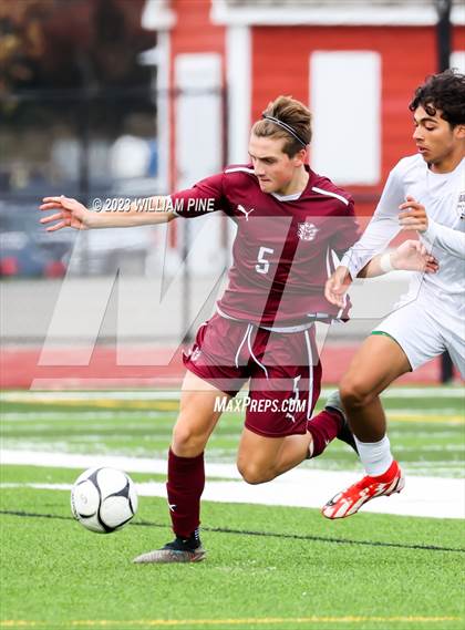 Thumbnail 2 in Arlington vs Kingston (NYSPHSAA Class AAA Regional Final) photogallery.