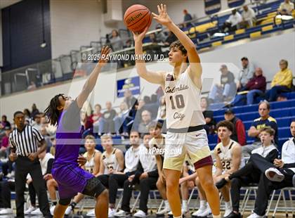 Thumbnail 2 in Muncie Central @ Columbia City (Delta Holiday Classic) photogallery.