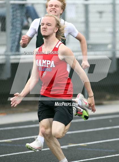 Thumbnail 1 in Wes Lowe Invitational Track Meet photogallery.