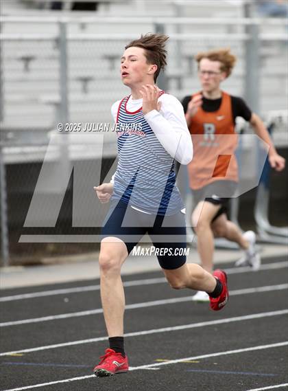 Thumbnail 1 in Wes Lowe Invitational Track Meet photogallery.