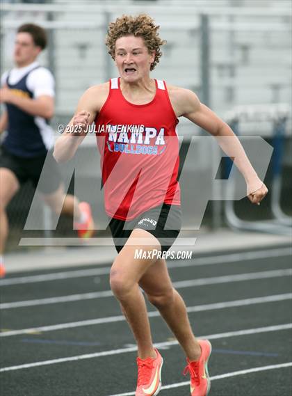 Thumbnail 2 in Wes Lowe Invitational Track Meet photogallery.