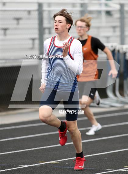 Thumbnail 3 in Wes Lowe Invitational Track Meet photogallery.