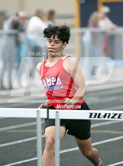 Thumbnail 1 in Wes Lowe Invitational Track Meet photogallery.
