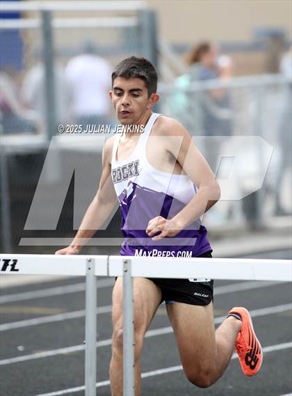 Thumbnail 2 in Wes Lowe Invitational Track Meet photogallery.