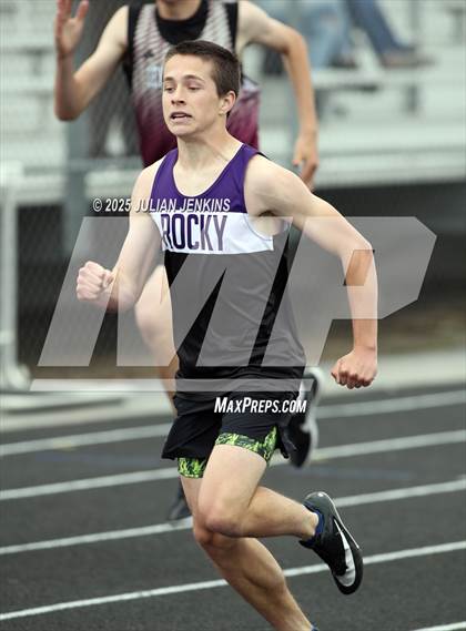 Thumbnail 2 in Wes Lowe Invitational Track Meet photogallery.
