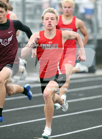 Thumbnail 3 in Wes Lowe Invitational Track Meet photogallery.