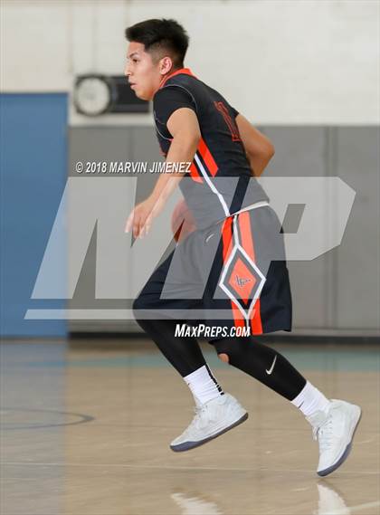Thumbnail 3 in La Puente vs. Malibu (CIF 5AAA 3rd Round Playoff) photogallery.