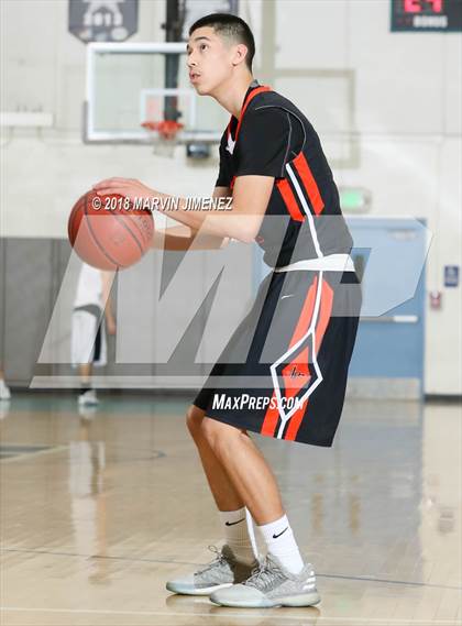 Thumbnail 3 in La Puente vs. Malibu (CIF 5AAA 3rd Round Playoff) photogallery.