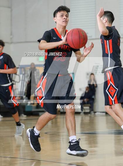 Thumbnail 3 in La Puente vs. Malibu (CIF 5AAA 3rd Round Playoff) photogallery.