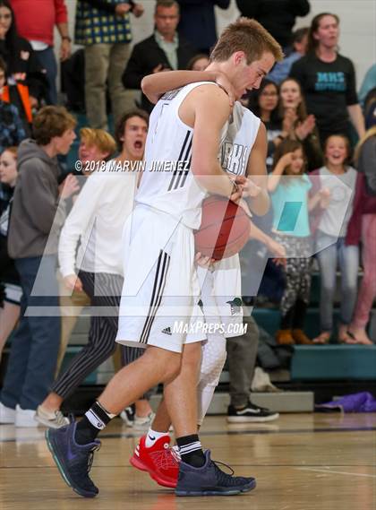 Thumbnail 2 in La Puente vs. Malibu (CIF 5AAA 3rd Round Playoff) photogallery.
