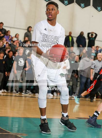 Thumbnail 2 in La Puente vs. Malibu (CIF 5AAA 3rd Round Playoff) photogallery.